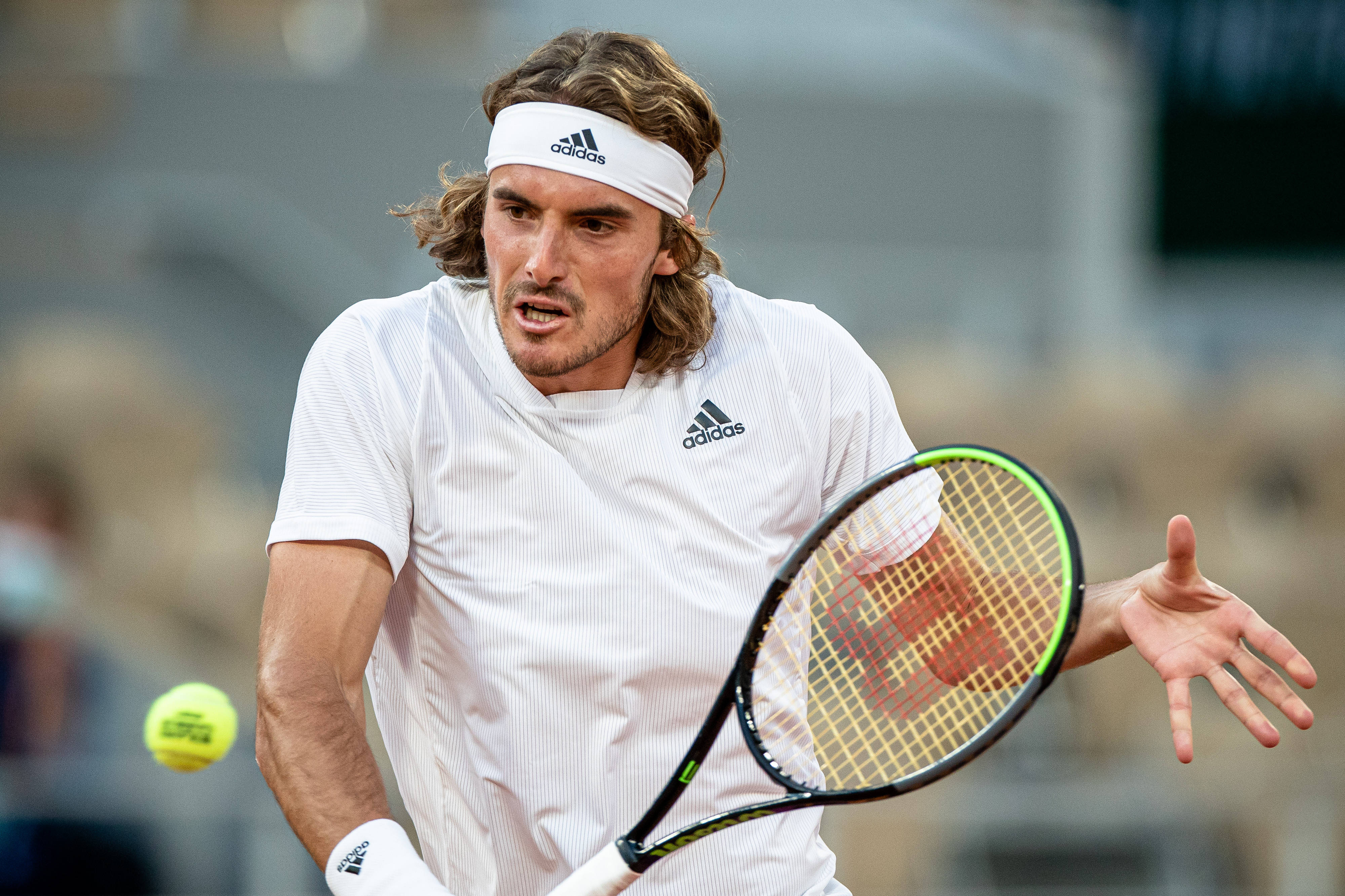 法网轻取拉沃尔杯，西西帕斯点燃赛场