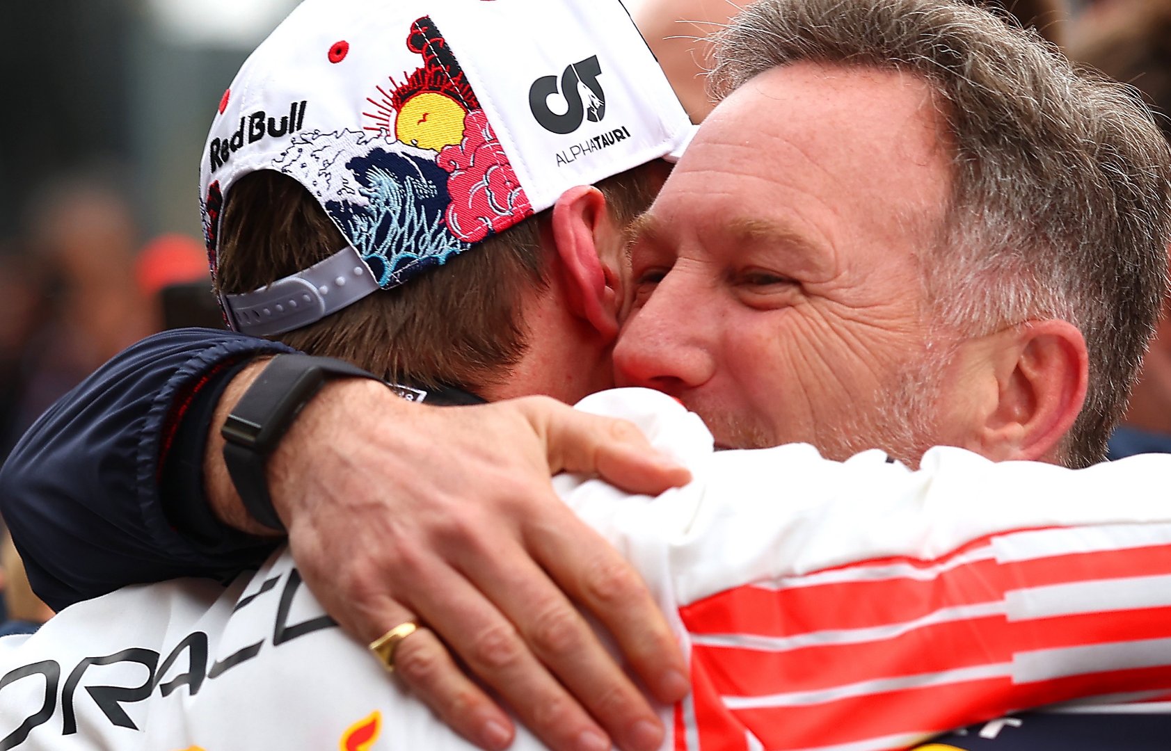 索伯车队轻取威廉姆斯，塞恩斯关键制胜