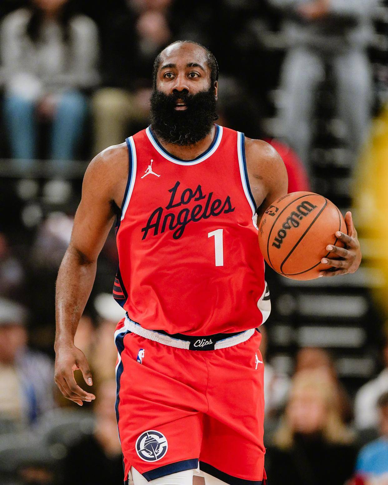 江苏队完胜天津队，哈登惊艳四座