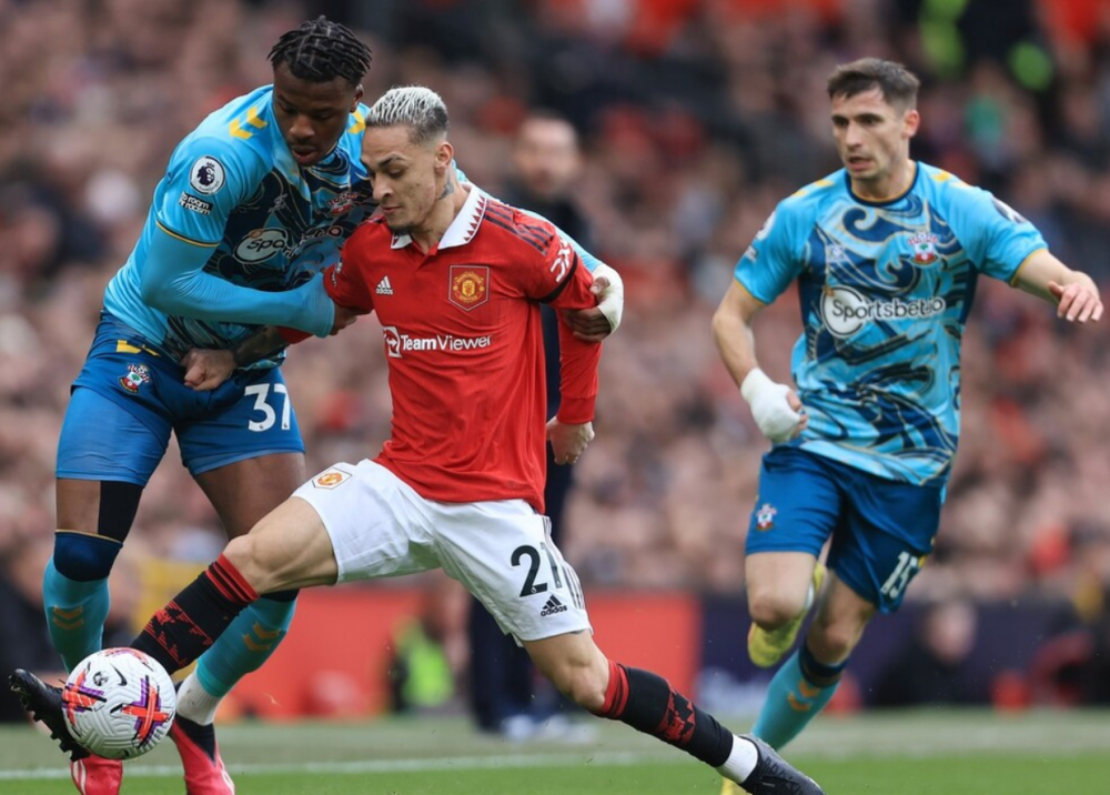 乌拉圭横扫德国，卡塞米罗刷新纪录